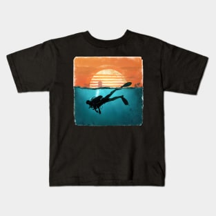 Scuba Diving Retro Sun Set Lovers Men Women Divers Kids T-Shirt